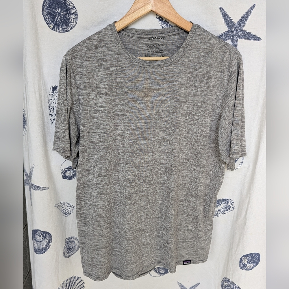 Patagonia Capilene Cool Daily Mens Tee Size Medium Heathered Grey